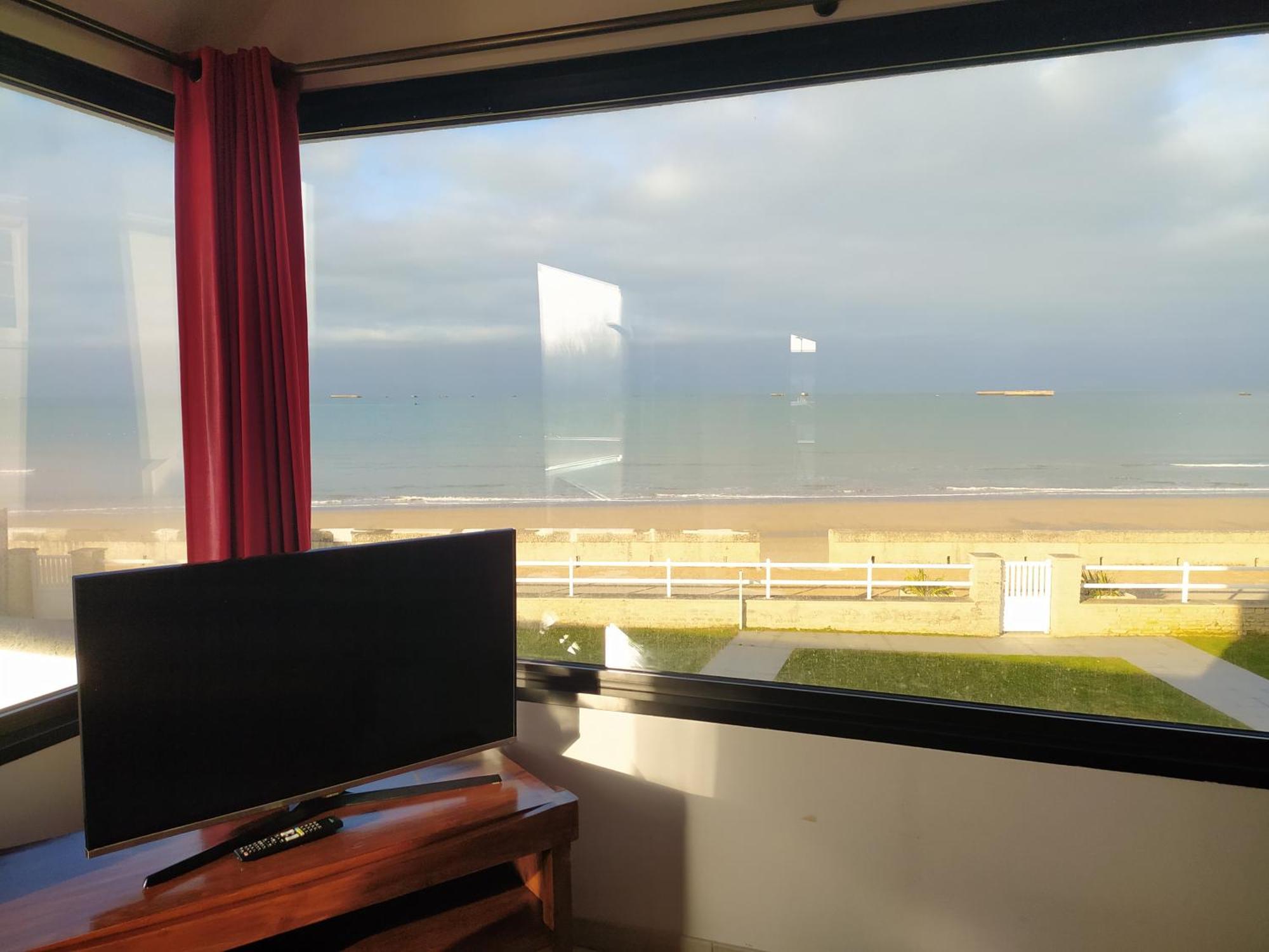 Gites "Bord De Mer" Pmr Ou "Arromanches" 2 Chambres En Front De Mer A Asnelles , 3Km D'Arromanches, 10Km De Bayeux Saint-Come-de-Fresne Ngoại thất bức ảnh