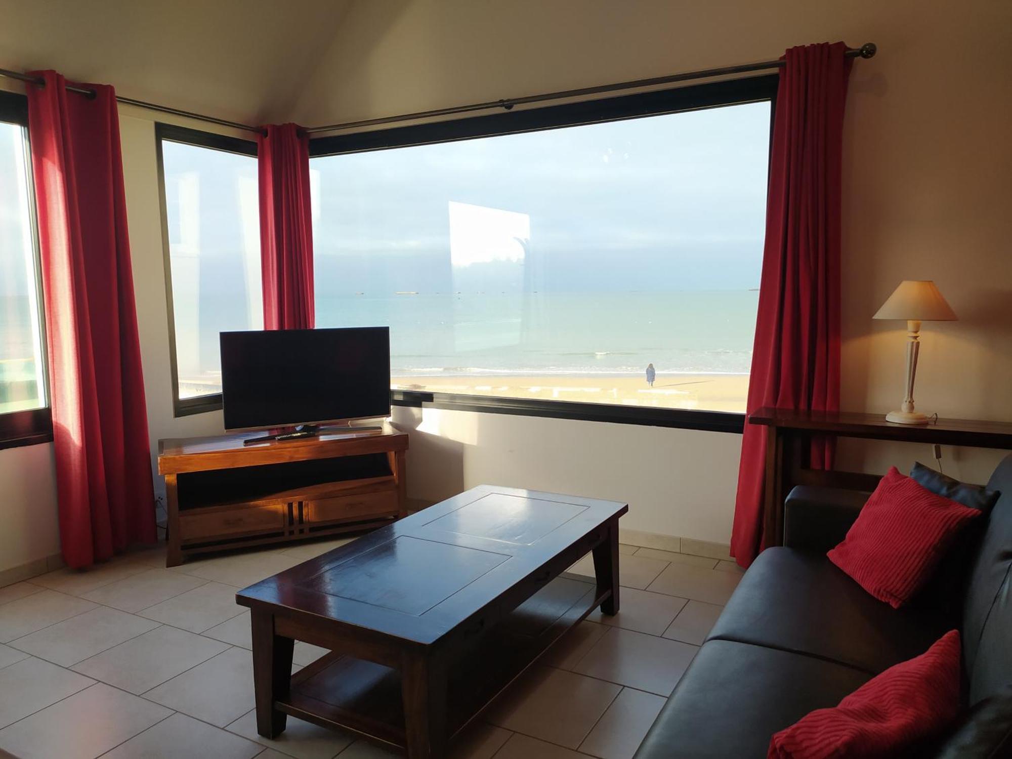 Gites "Bord De Mer" Pmr Ou "Arromanches" 2 Chambres En Front De Mer A Asnelles , 3Km D'Arromanches, 10Km De Bayeux Saint-Come-de-Fresne Ngoại thất bức ảnh