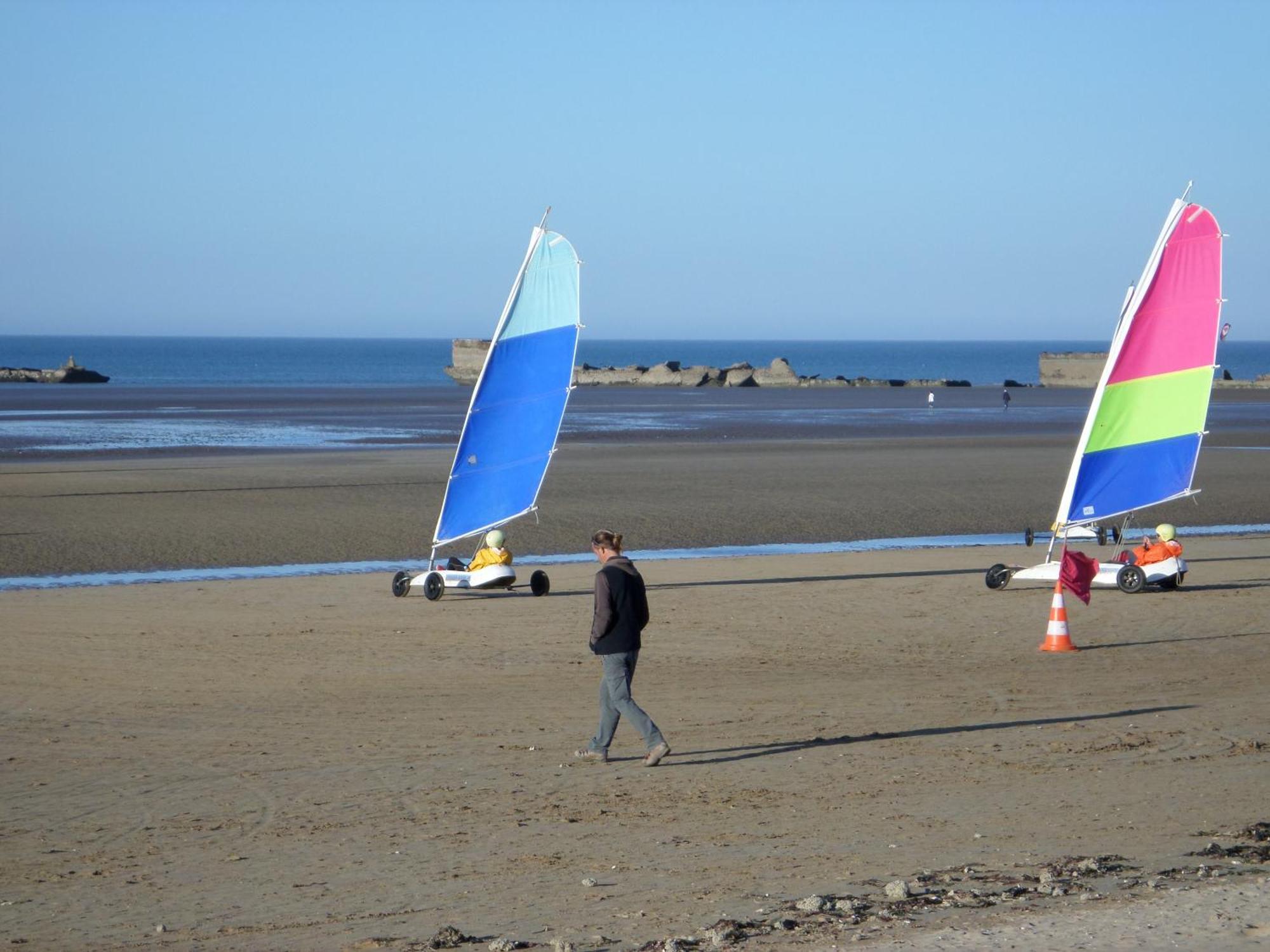 Gites "Bord De Mer" Pmr Ou "Arromanches" 2 Chambres En Front De Mer A Asnelles , 3Km D'Arromanches, 10Km De Bayeux Saint-Come-de-Fresne Ngoại thất bức ảnh