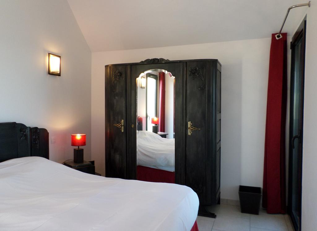 Gites "Bord De Mer" Pmr Ou "Arromanches" 2 Chambres En Front De Mer A Asnelles , 3Km D'Arromanches, 10Km De Bayeux Saint-Come-de-Fresne Ngoại thất bức ảnh